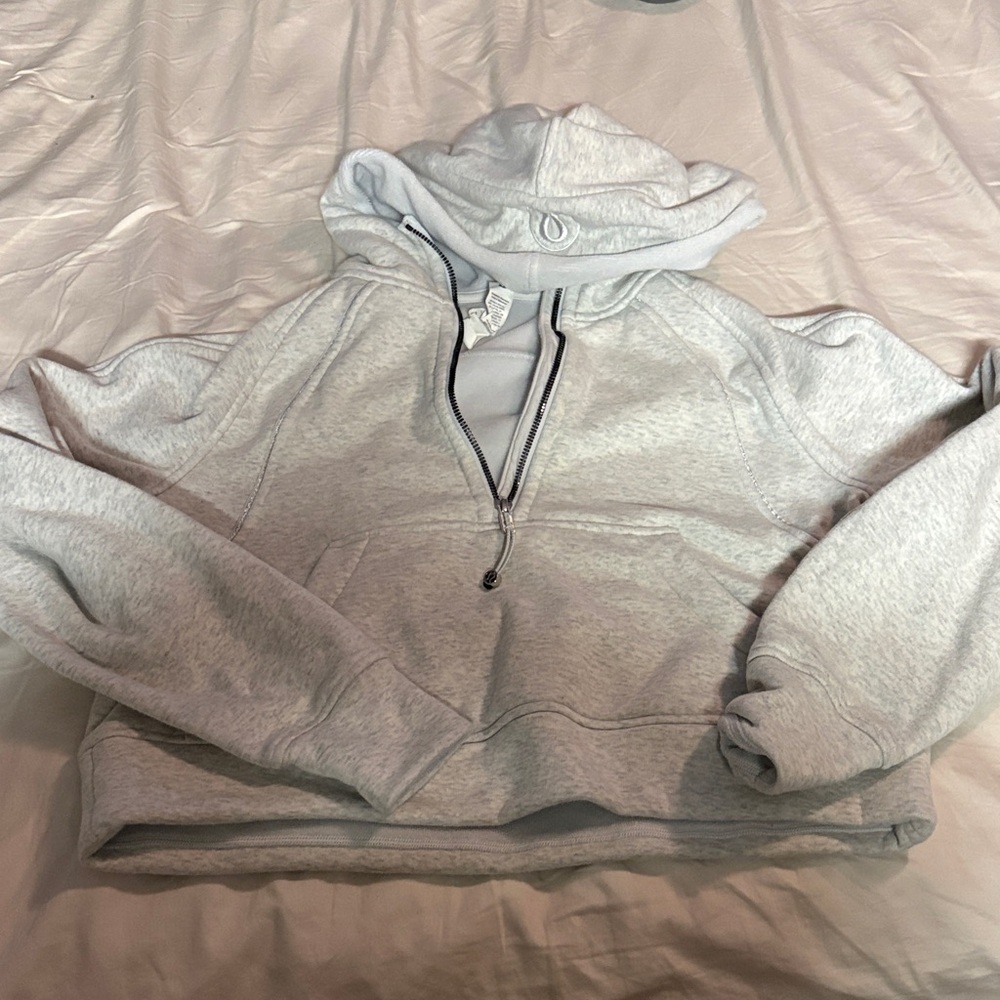 lululemon light gray 1/2 zip hoodie